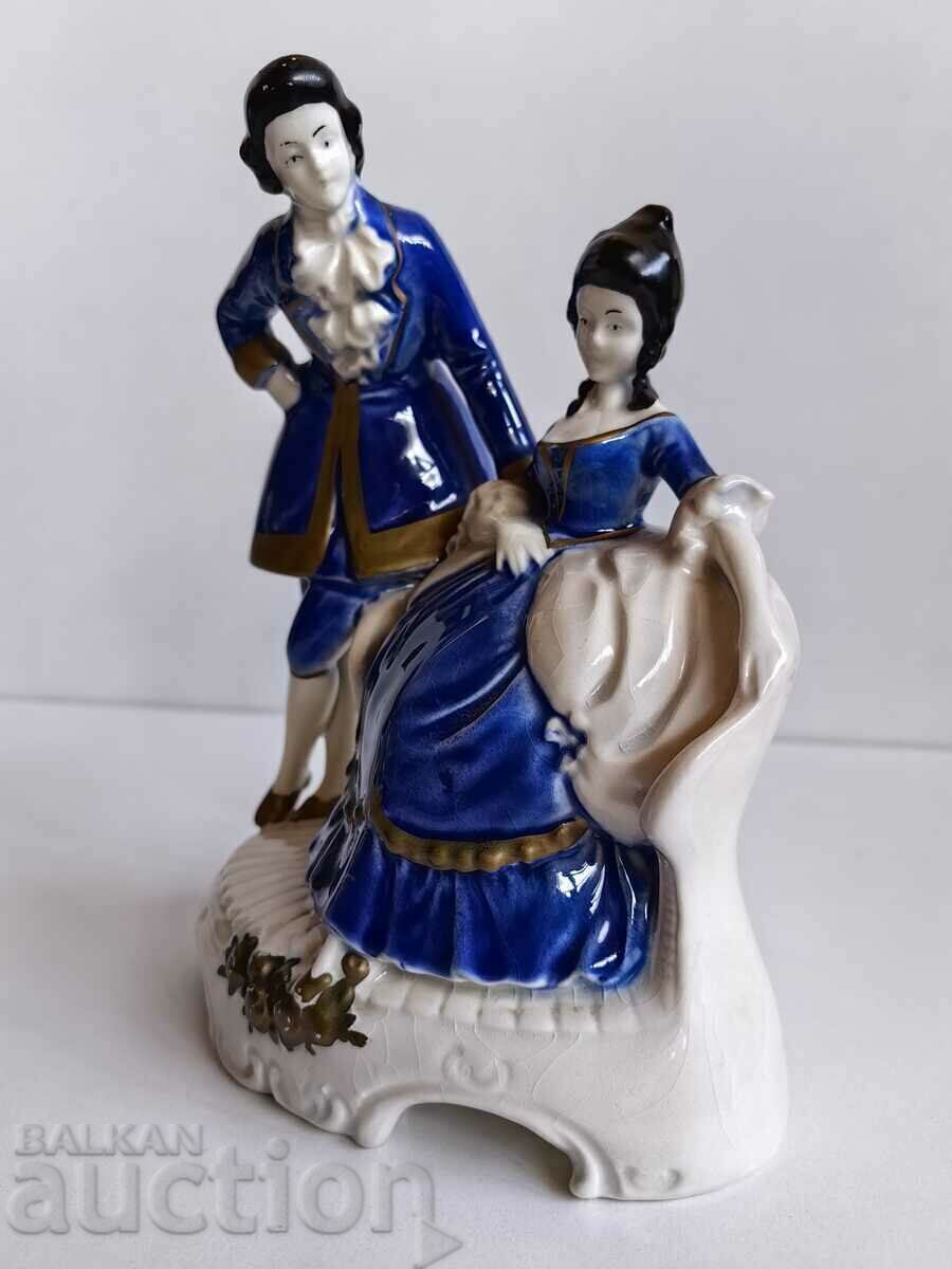 .LARGE PERFECT PORCELAIN FIGURE STATUETTE MARKED - 6 .LARGE PERFECT PORCELAIN FIGURE STATUETTE MARKED - 6