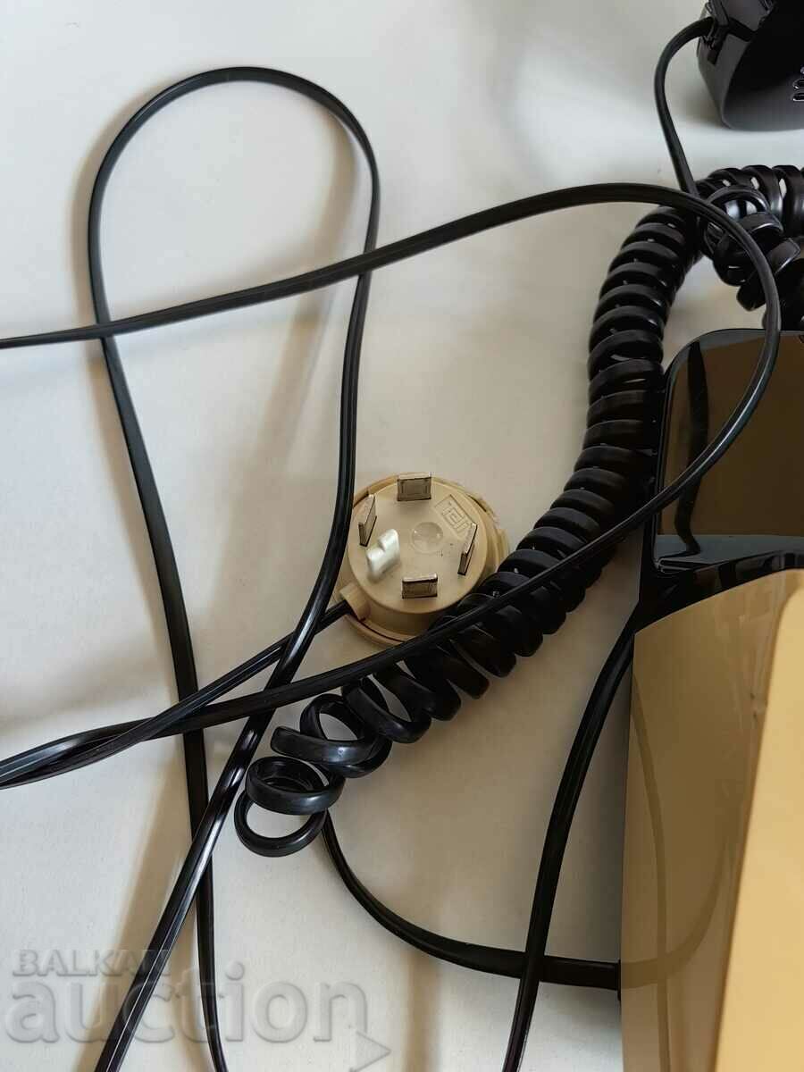 Auction .IN PERFECT CONDITION OLD PHONE WITH BUTTONS Auction .IN PERFECT CONDITION OLD PHONE WITH BUTTONS