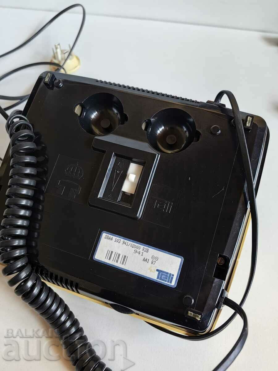 .IN PERFECT CONDITION OLD PHONE WITH BUTTONS - 7 .IN PERFECT CONDITION OLD PHONE WITH BUTTONS - 7