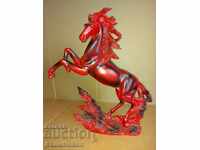 .LARGE VERY BEAUTIFUL HORSE STATUETTE FIGURE PLASTIC