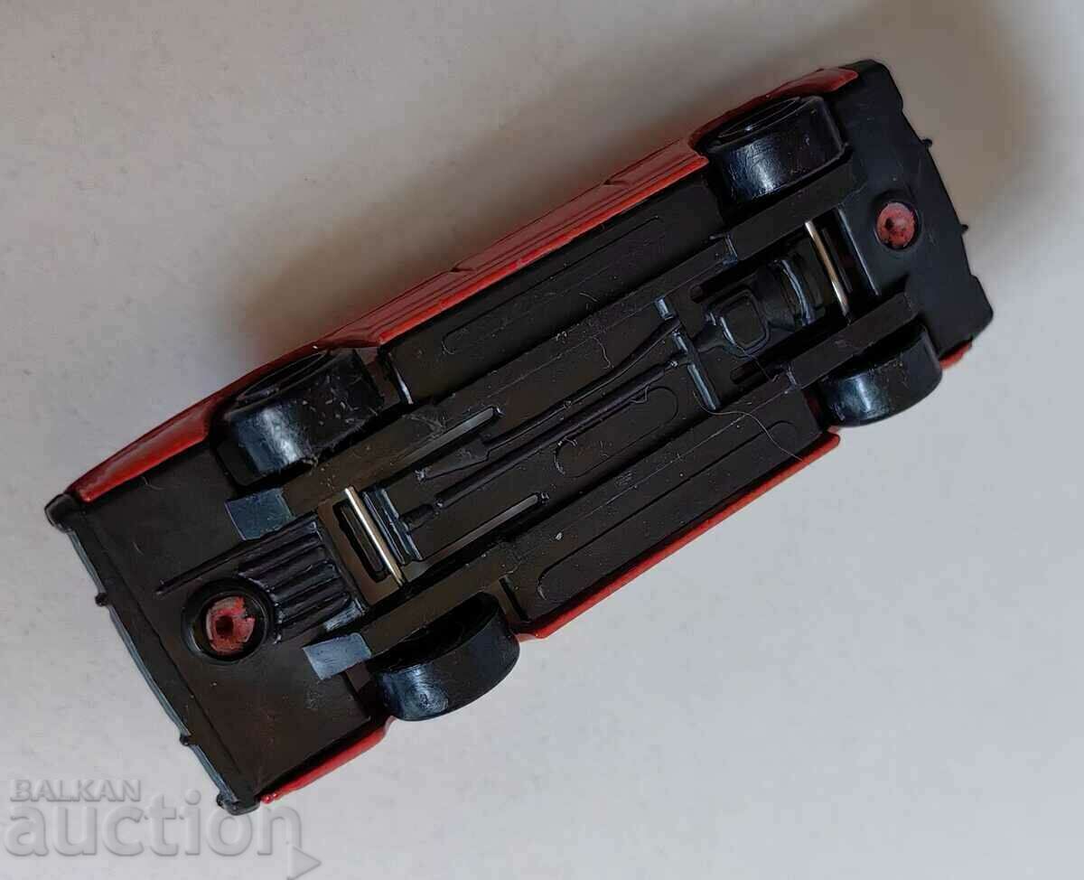 .Anii 1970 FIER DE POMPIER NEUTILIZAT PERFECT - 6 .Anii 1970 FIER DE POMPIER NEUTILIZAT PERFECT - 6