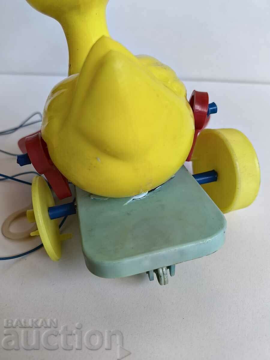 Delivery of .PLASTIC DRAG DUCK SOC CHILDREN'S TOY Delivery of .PLASTIC DRAG DUCK SOC CHILDREN'S TOY
