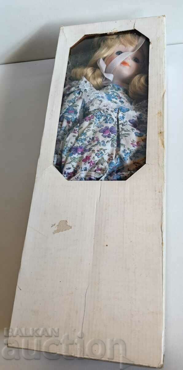 .LARGE UNUSED TOY DOLL WITH BOX with price 39.00 BGN | € 19.94 .LARGE UNUSED TOY DOLL WITH BOX with price 39.00 BGN | € 19.94