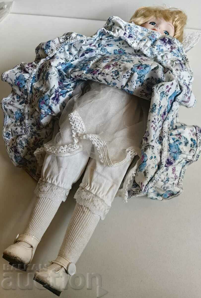 Δημοπρασία .ΜΕΓΑΛΟ ΑΧΡΗΣΙΜΟΠΟΙΗΤΟ ΠΑΙΧΝΙΔΙ ΚΟΥΚΛΑ ΜΕ ΚΟΥΤΙ