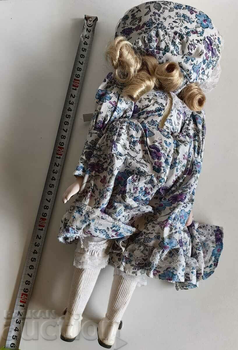 .LARGE UNUSED TOY DOLL WITH BOX - 7 .LARGE UNUSED TOY DOLL WITH BOX - 7