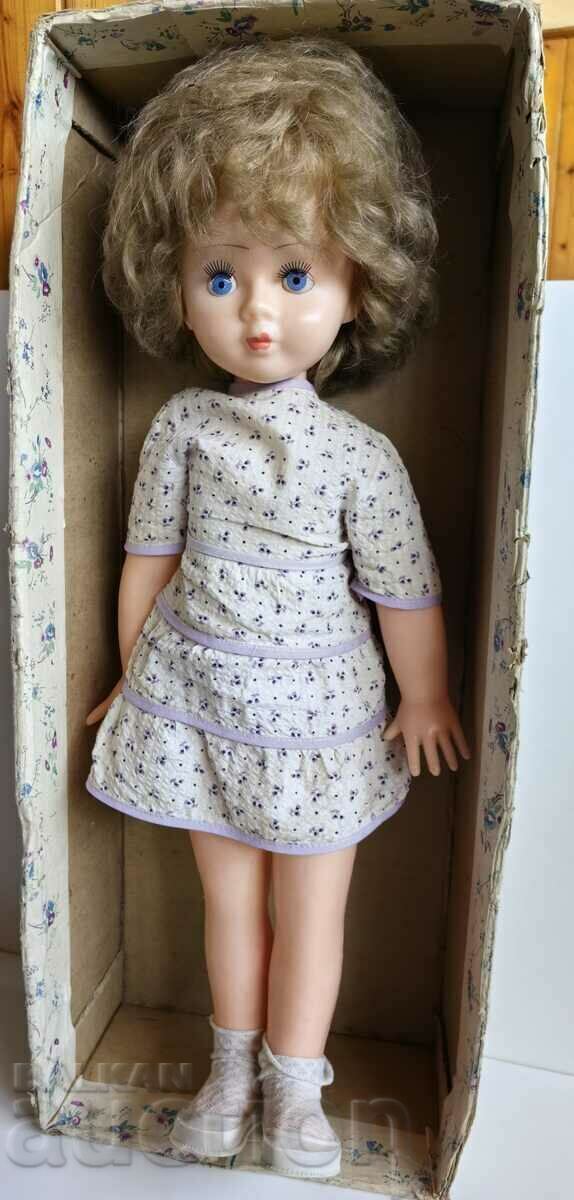 .LARGE SOC TOY DOLL CLOSING EYES BOX WITHOUT LID