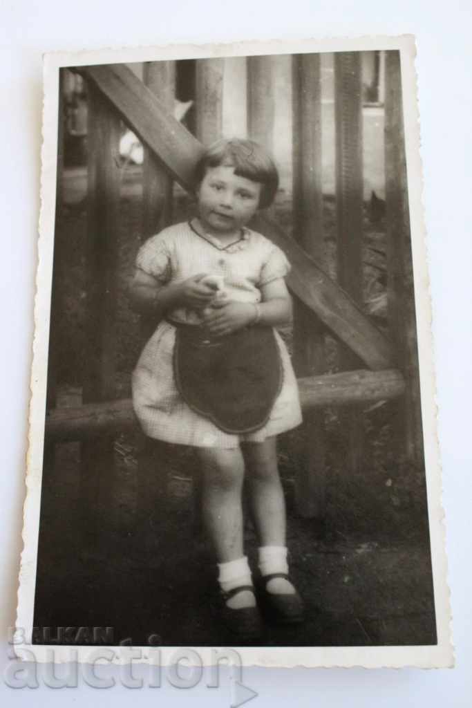 . CHILD GIRL BULGARIAN GARDENERS CZECH REPUBLIC OSTRAVA OLD PHOTO