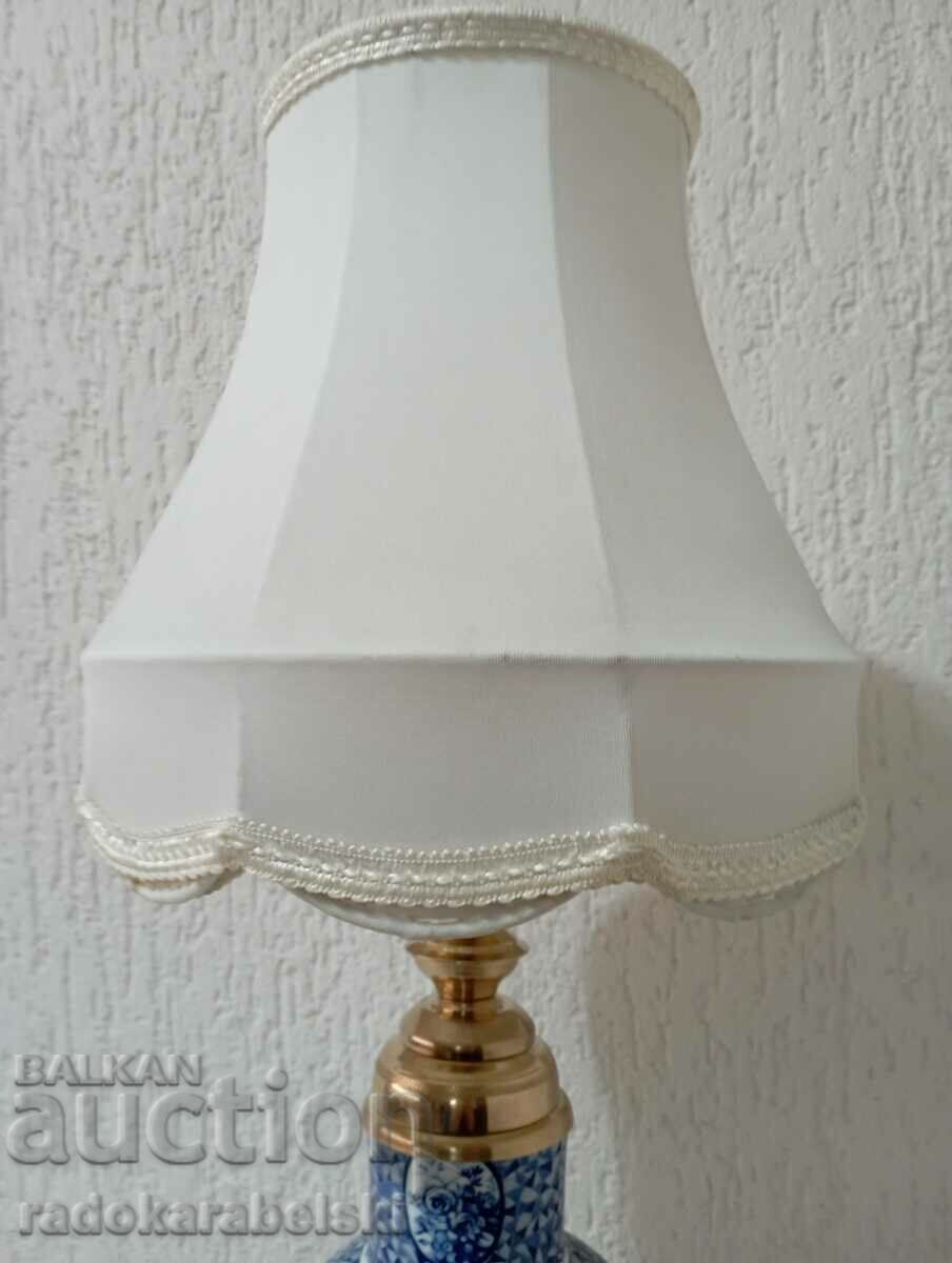 Delivery of A beautiful large antique porcelain lamp Delivery of A beautiful large antique porcelain lamp