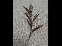 OLD SILVER BROOCH 8