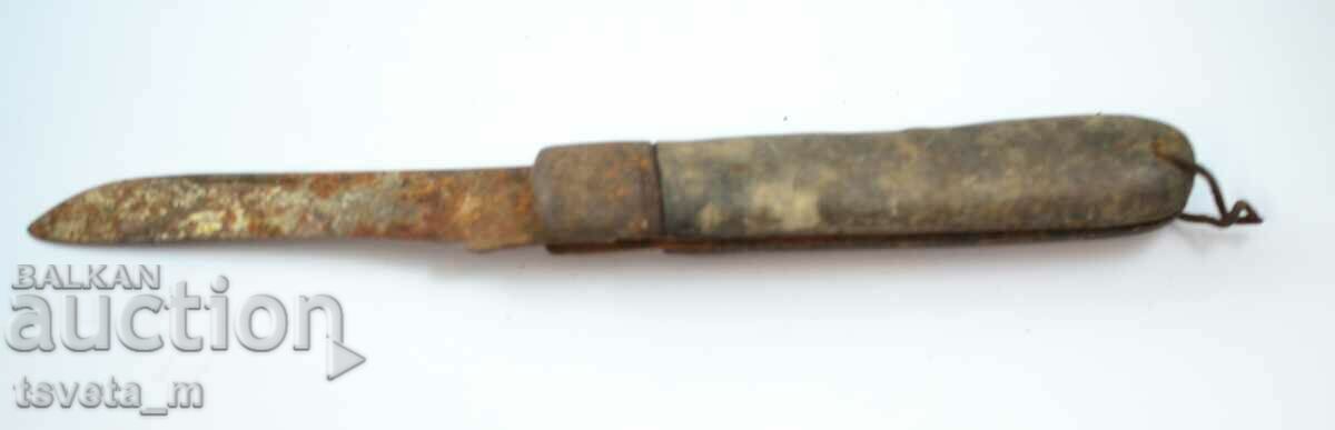Auction Antique pocket knife with wooden handle Auction Antique pocket knife with wooden handle