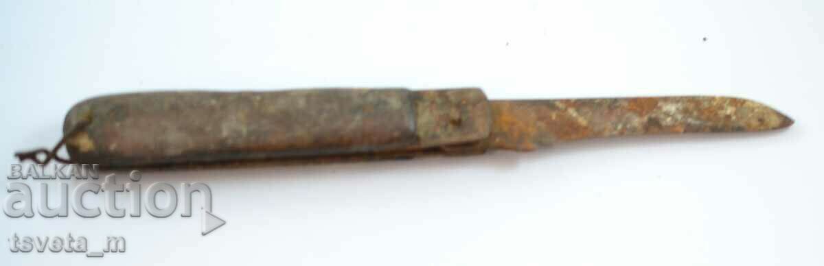 Delivery of Antique pocket knife with wooden handle Delivery of Antique pocket knife with wooden handle