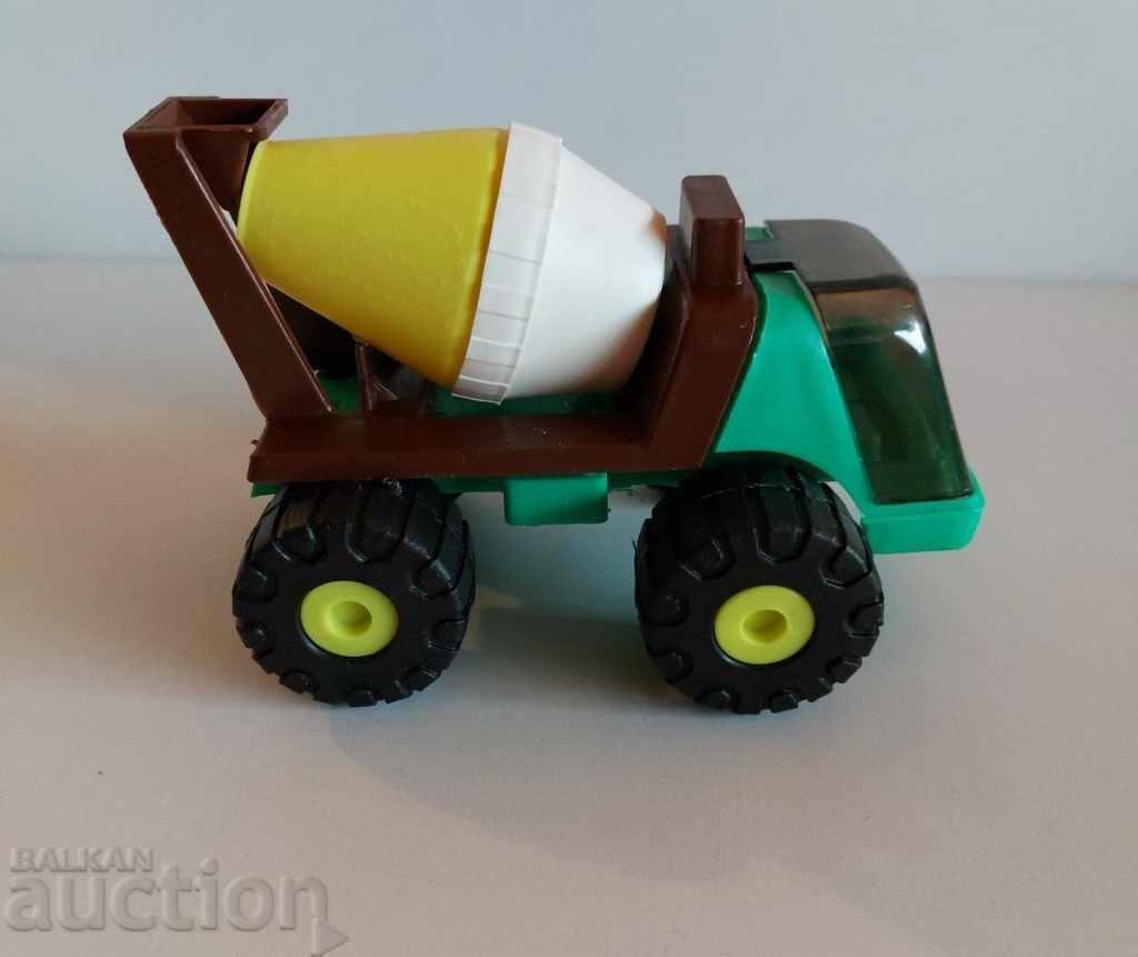 Auction .SOC UNUSED CHILDREN'S PLASTIC TOY CONCRETE MIXER Auction .SOC UNUSED CHILDREN'S PLASTIC TOY CONCRETE MIXER