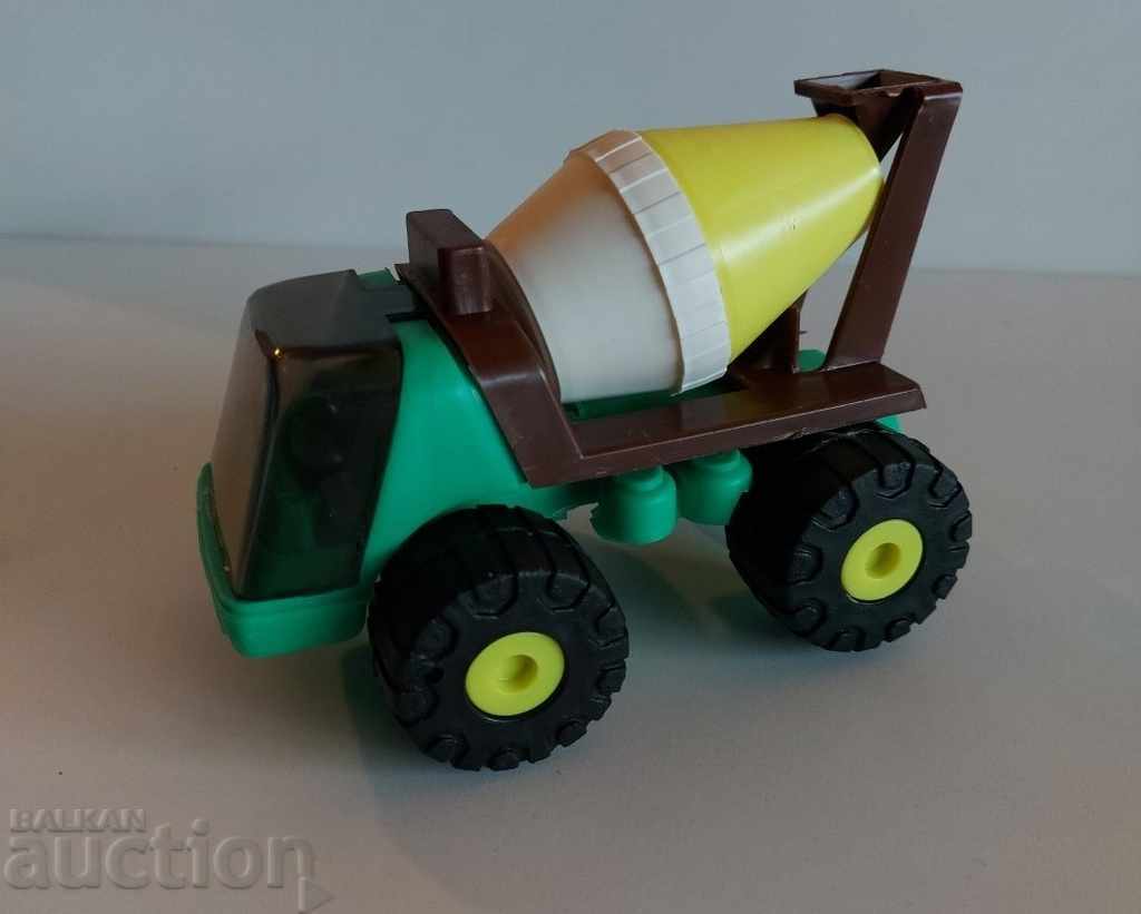 .SOC UNUSED CHILDREN'S PLASTIC TOY CONCRETE MIXER - 6 .SOC UNUSED CHILDREN'S PLASTIC TOY CONCRETE MIXER - 6