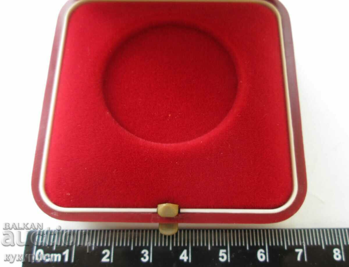 Delivery of Original Olympic box Olympiad Moscow 1980 Delivery of Original Olympic box Olympiad Moscow 1980