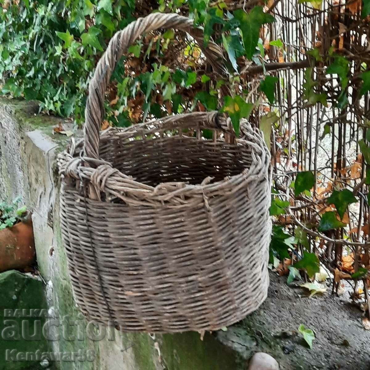 Old wicker basket. with price 5.00 BGN | € 2.56