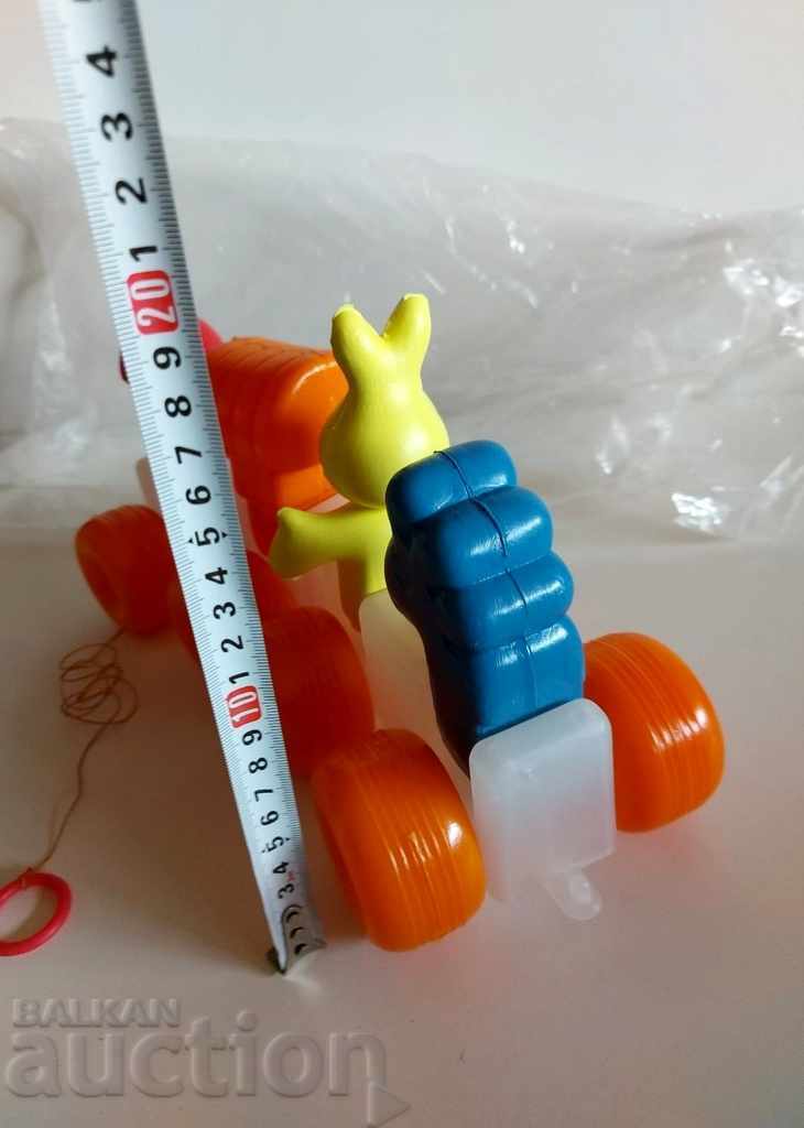 Auction . SOC CHILDREN'S PLASTIC PULL TRAIN TOY Auction . SOC CHILDREN'S PLASTIC PULL TRAIN TOY