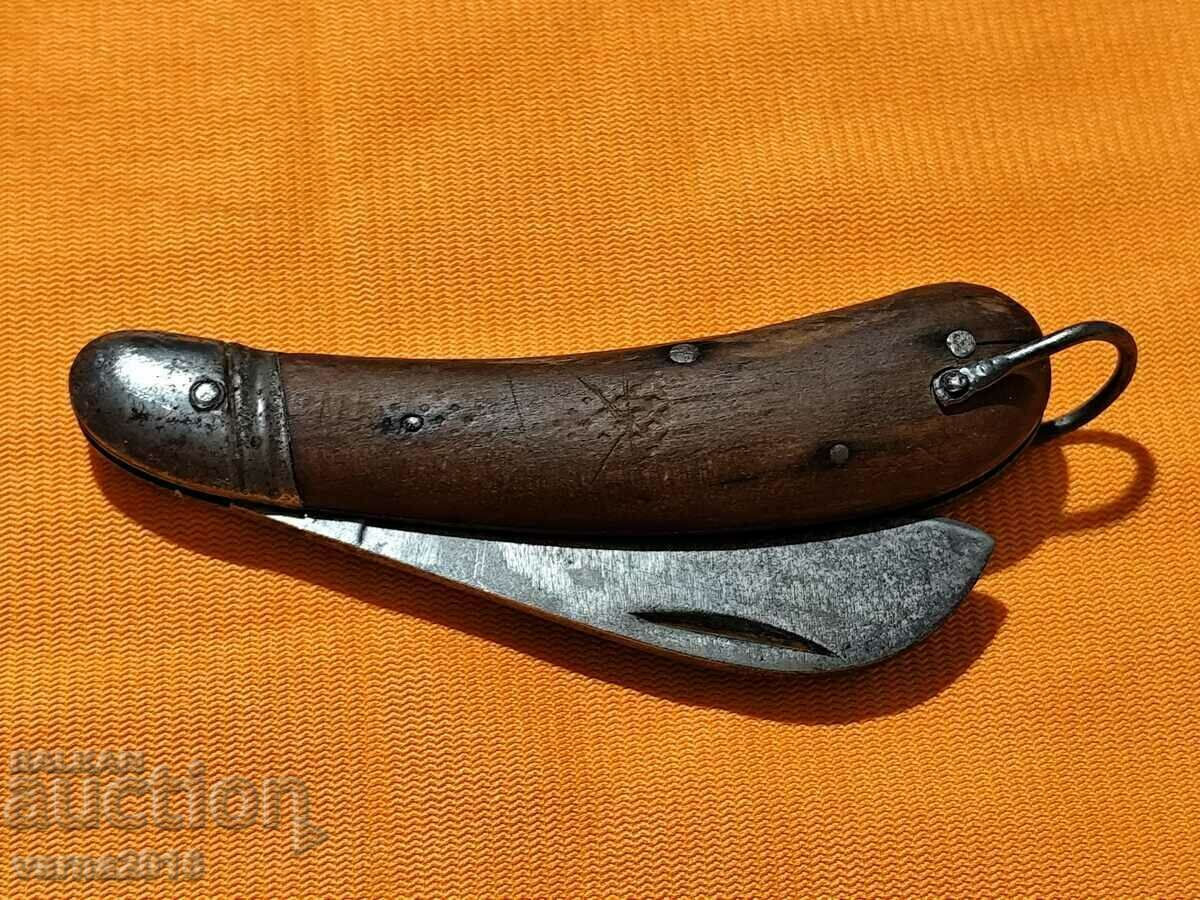 VINTAGE BULGARIA POCKET KNIFE/ VINEYARD TYPE MOWER