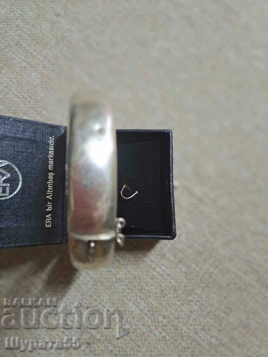 Old bracelet 17/50g. 1/3 cm. 5/5 cm. with price 80.00 BGN | € 40.90 Old bracelet 17/50g. 1/3 cm. 5/5 cm. with price 80.00 BGN | € 40.90