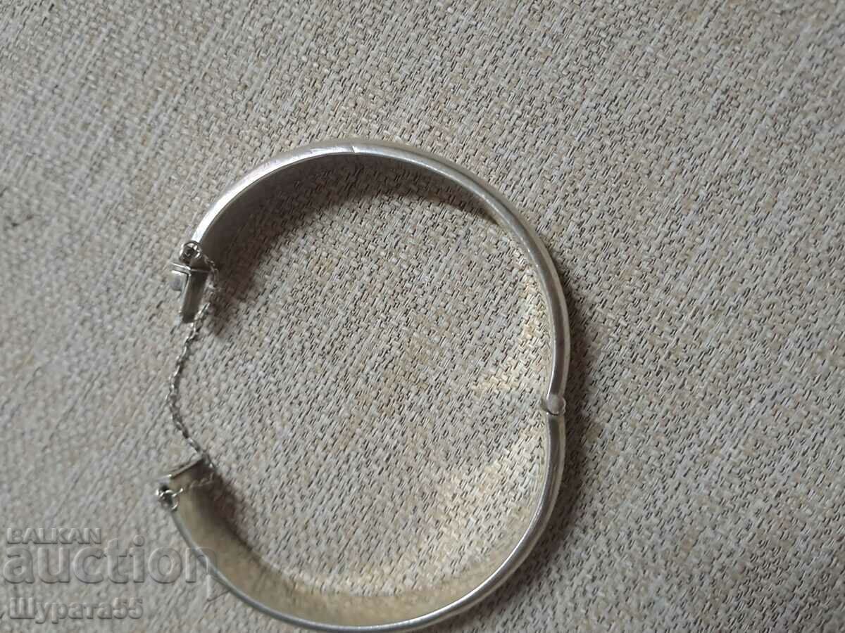 Auction Old bracelet 17/50g. 1/3 cm. 5/5 cm. Auction Old bracelet 17/50g. 1/3 cm. 5/5 cm.
