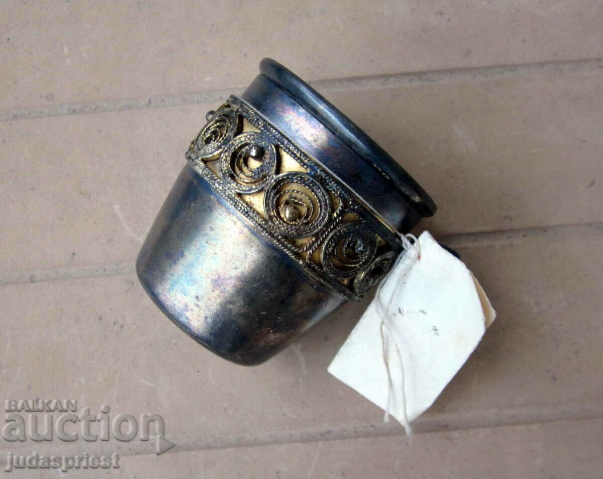 παλιό ρωσικό σοβιετικό κύπελλο Melchior με φιλιγκράν και επιχρύσωση με τιμή 50.00 BGN | € 25.56 παλιό ρωσικό σοβιετικό κύπελλο Melchior με φιλιγκράν και επιχρύσωση με τιμή 50.00 BGN | € 25.56