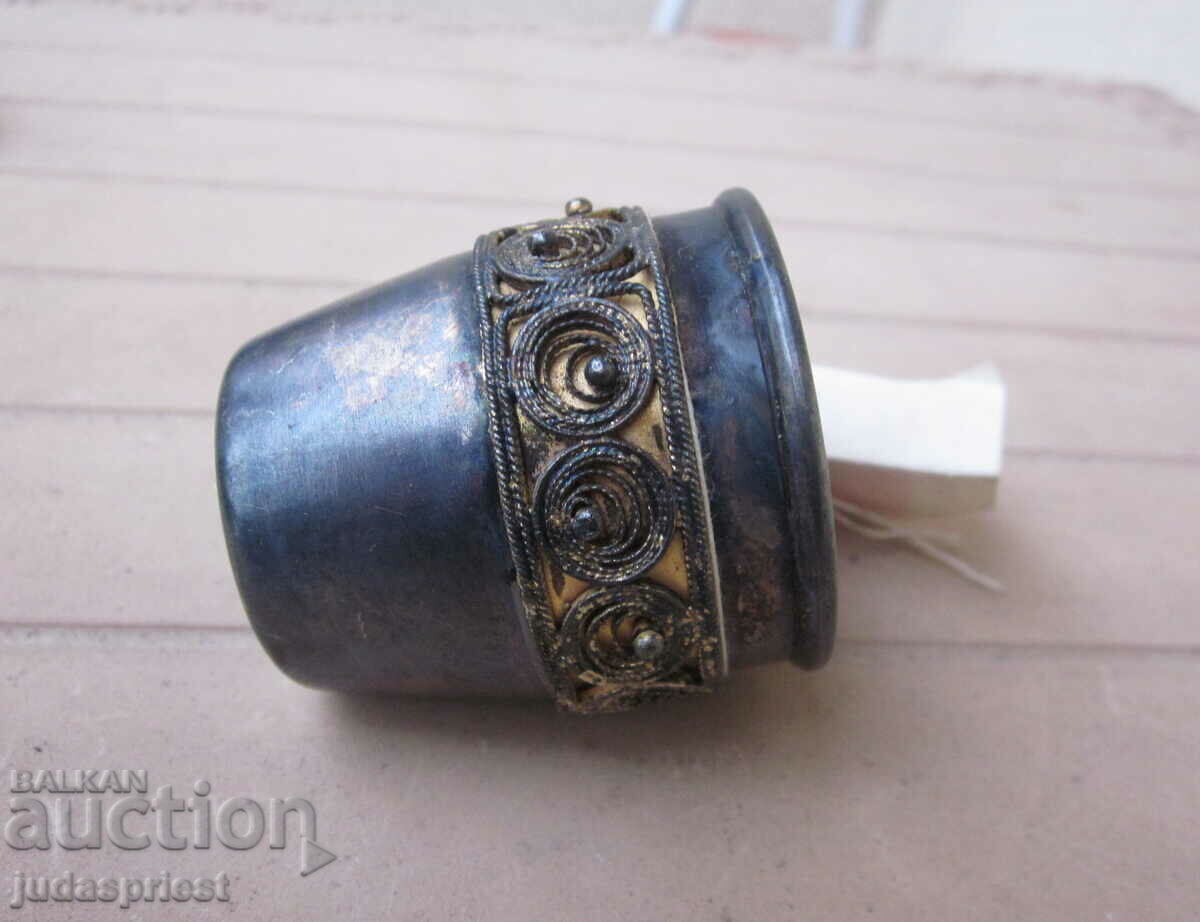 Δημοπρασία παλιό ρωσικό σοβιετικό κύπελλο Melchior με φιλιγκράν και επιχρύσωση Δημοπρασία παλιό ρωσικό σοβιετικό κύπελλο Melchior με φιλιγκράν και επιχρύσωση