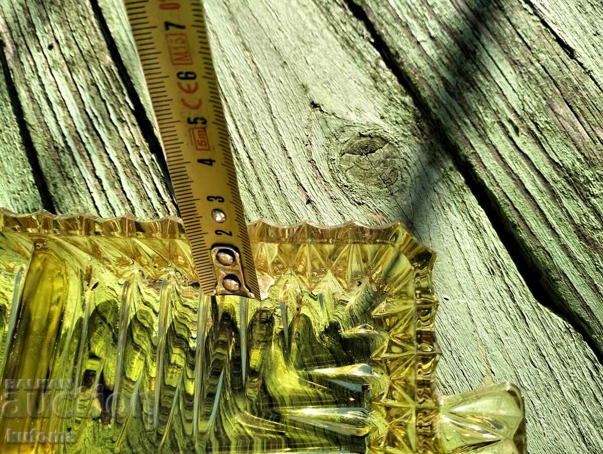 Delivery of Crystal tray Delivery of Crystal tray