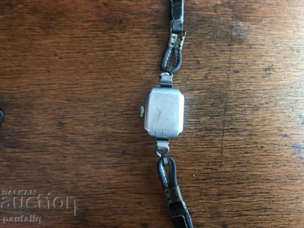 Delivery of WOMEN'S WRISTWATCH ZARA - WORKS Delivery of WOMEN'S WRISTWATCH ZARA - WORKS