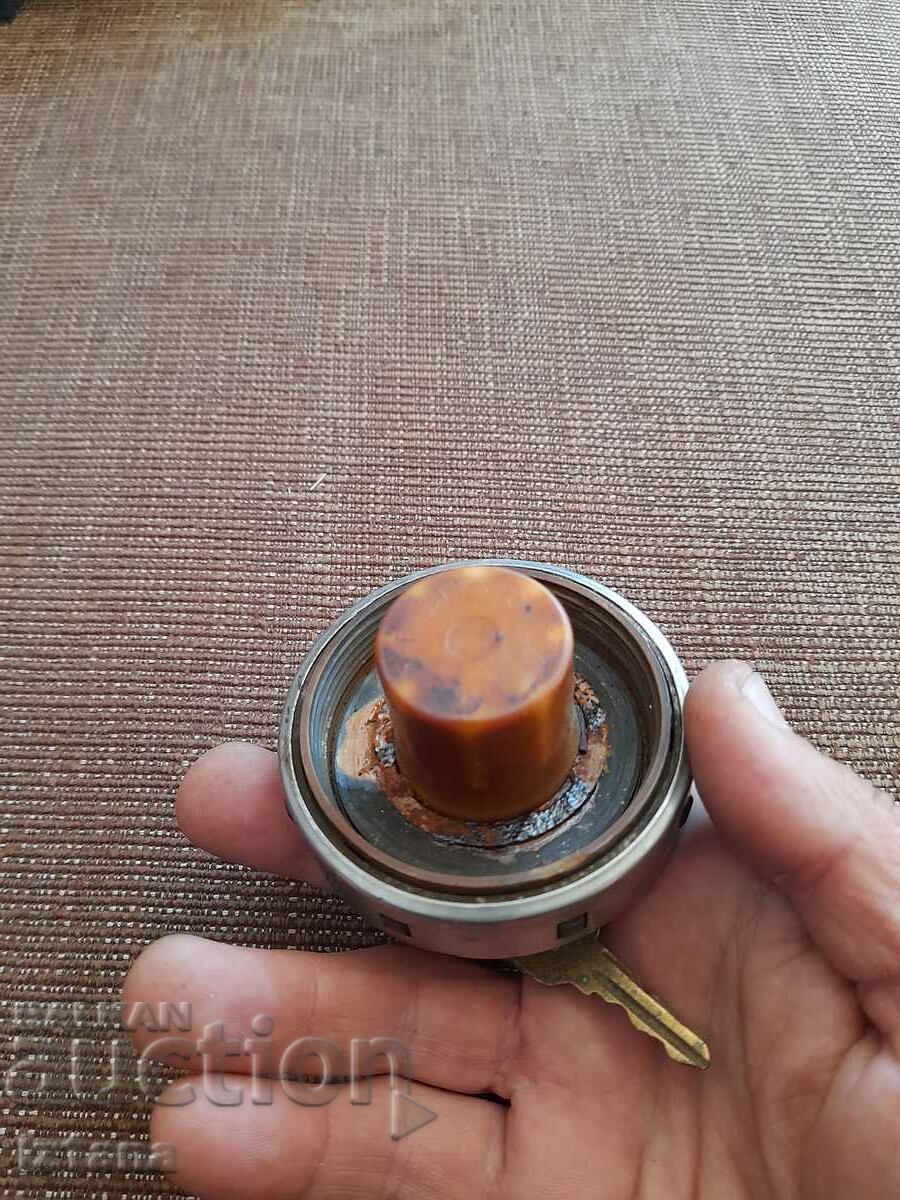 Delivery of Old tank cap Delivery of Old tank cap