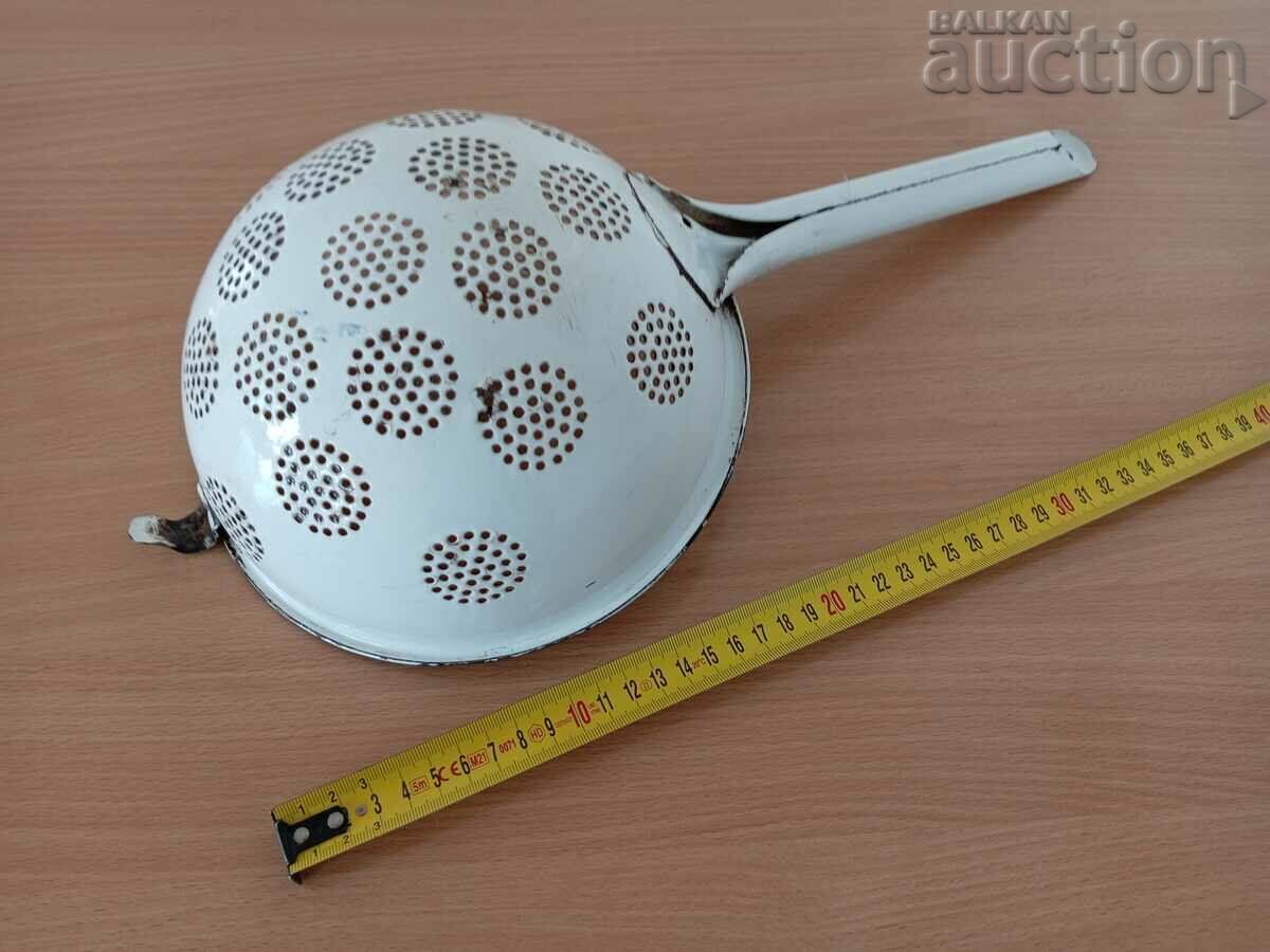 Delivery of Old enamel colander, enamel dish Delivery of Old enamel colander, enamel dish