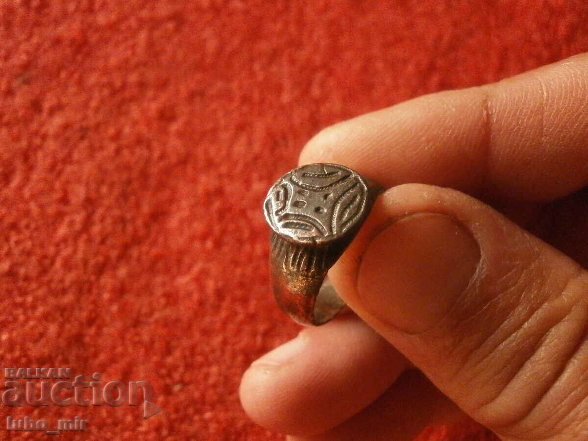 RENAISSANCE BRONZE RING