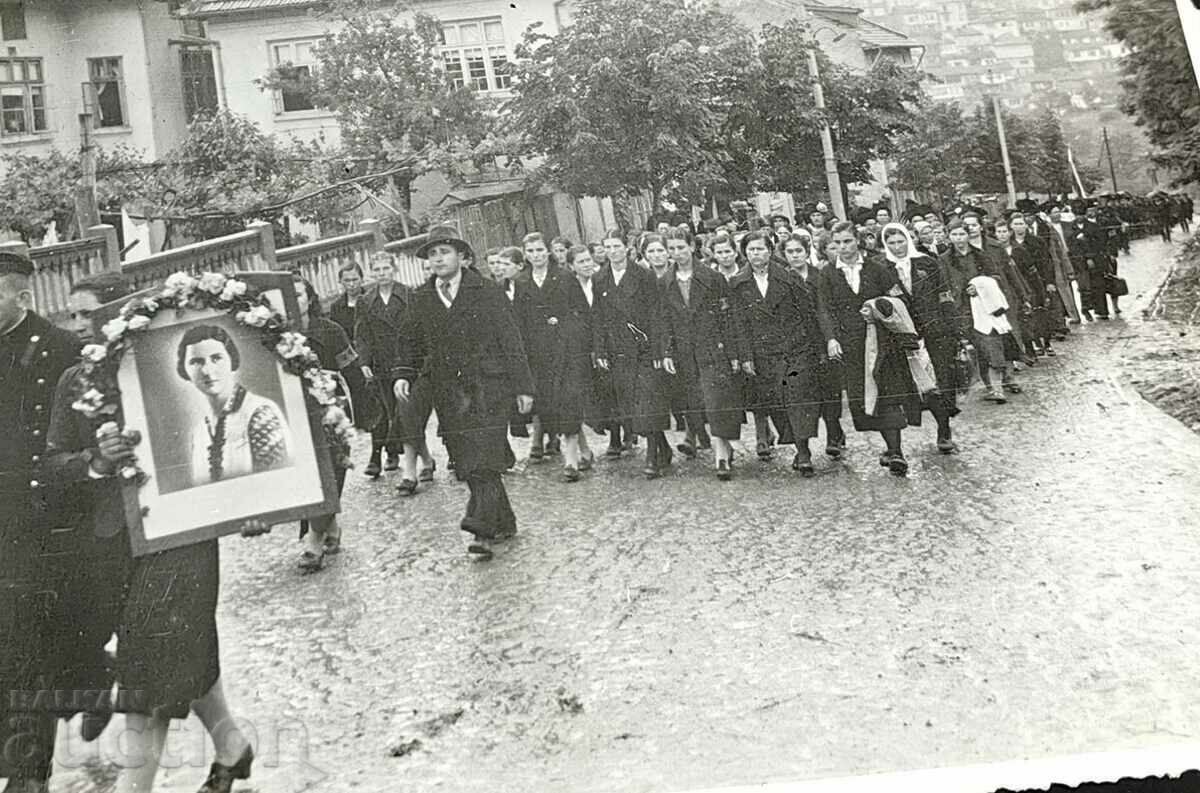 1939 ASSEMBLY OF VELIKO TARNOVO GORNA ORYAHOVITSA PHOTO PROPAGANDA JOANNA with price 9.00 BGN | € 4.60 1939 ASSEMBLY OF VELIKO TARNOVO GORNA ORYAHOVITSA PHOTO PROPAGANDA JOANNA with price 9.00 BGN | € 4.60