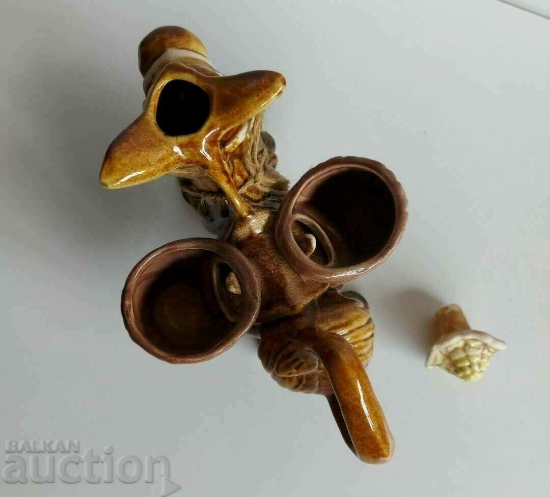 . КЕРАМИЧНА БЪЛГАРСКА ГАРАФА МАГАРЕ КОН РАКИЯ ЧАШИ ЧАША - 6 . КЕРАМИЧНА БЪЛГАРСКА ГАРАФА МАГАРЕ КОН РАКИЯ ЧАШИ ЧАША - 6