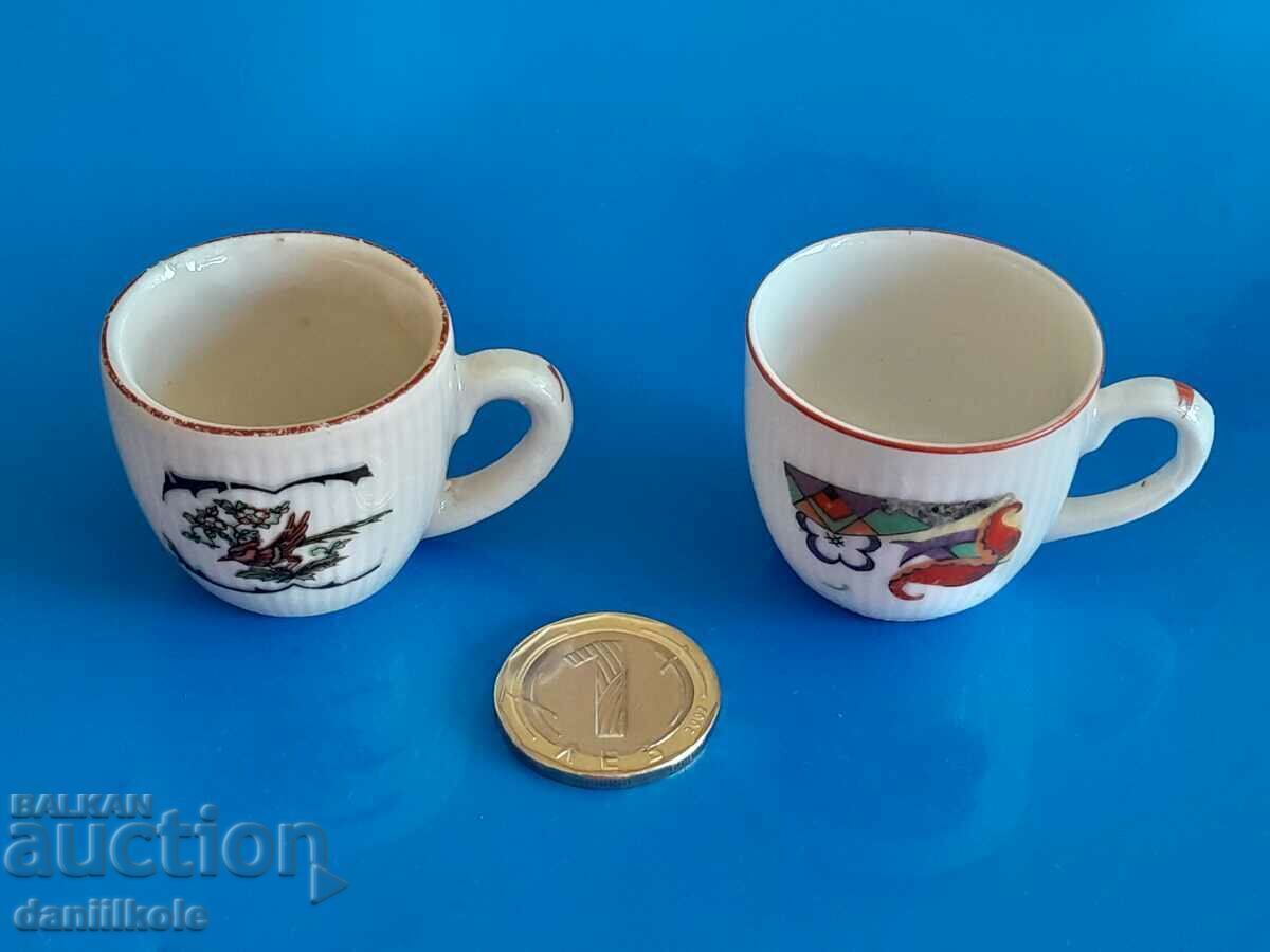 *$*Y*$* OLD SMALL CUPS PORCELAIN BULGARIA SUPER *$*Y*$* - 5 *$*Y*$* OLD SMALL CUPS PORCELAIN BULGARIA SUPER *$*Y*$* - 5