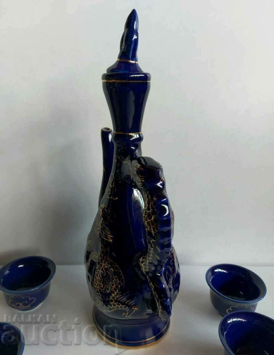PORCELAIN CERAMIC MONGOLIAN SERVICE CARAFE CUPS COBALT VOS - 5 PORCELAIN CERAMIC MONGOLIAN SERVICE CARAFE CUPS COBALT VOS - 5