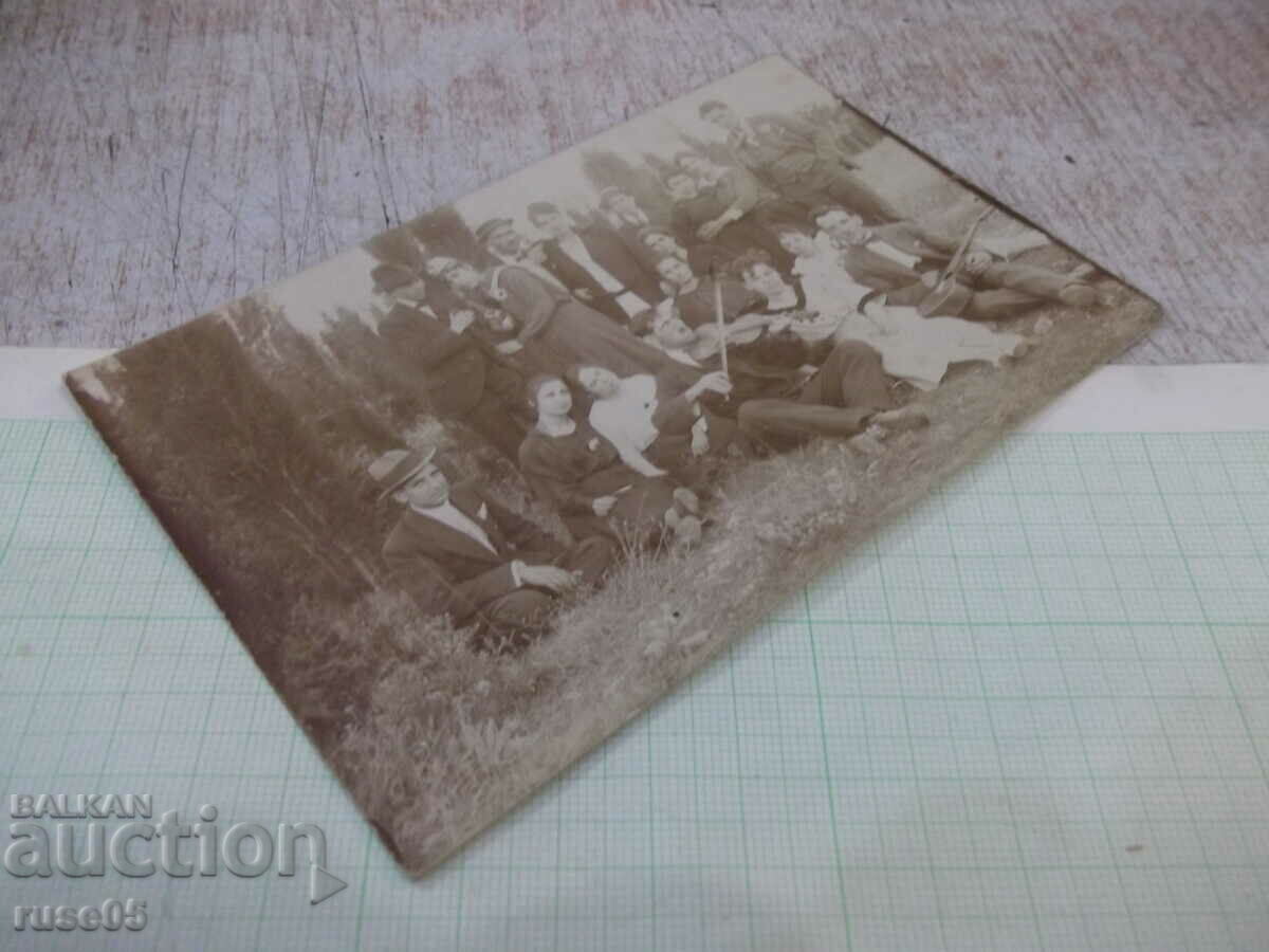 Auction Old photo of an outing with violin and guitar Auction Old photo of an outing with violin and guitar