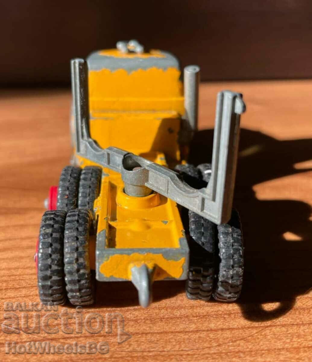 Delivery of MATCHBOX LESNEY King Size No. K-10B Pipe Truck Delivery of MATCHBOX LESNEY King Size No. K-10B Pipe Truck