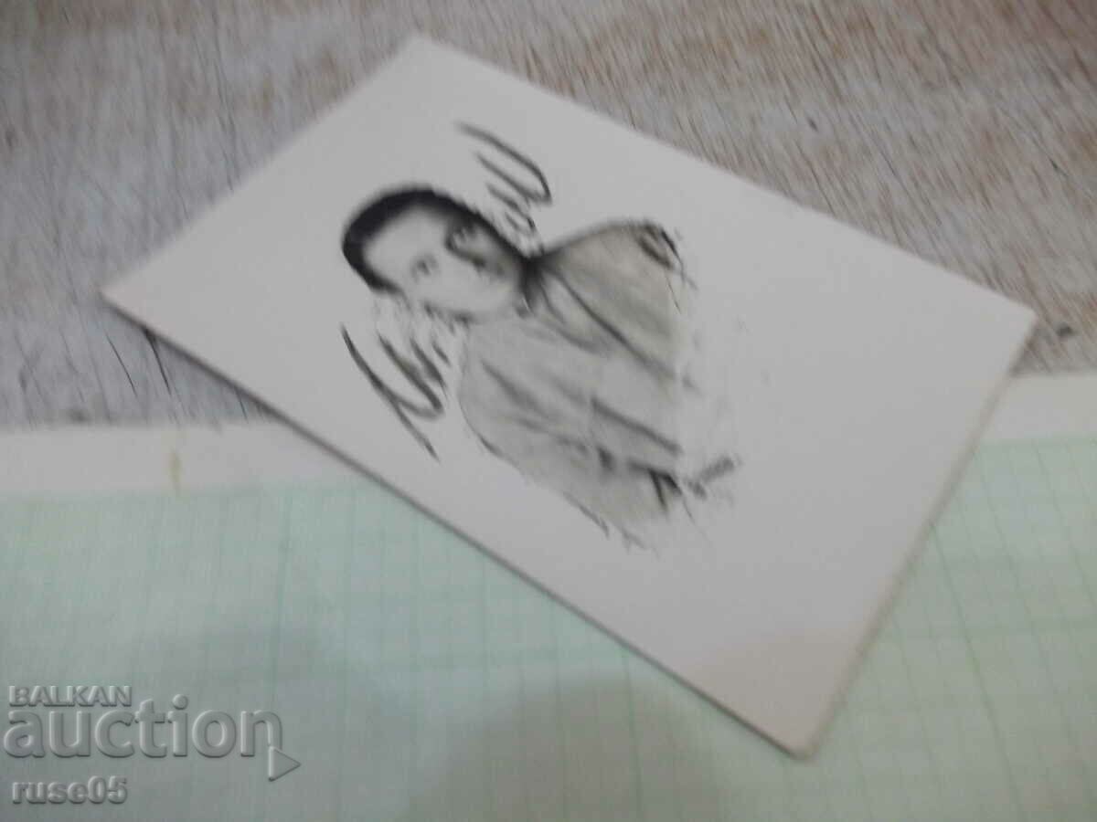 Auction Old photo of a lady Auction Old photo of a lady