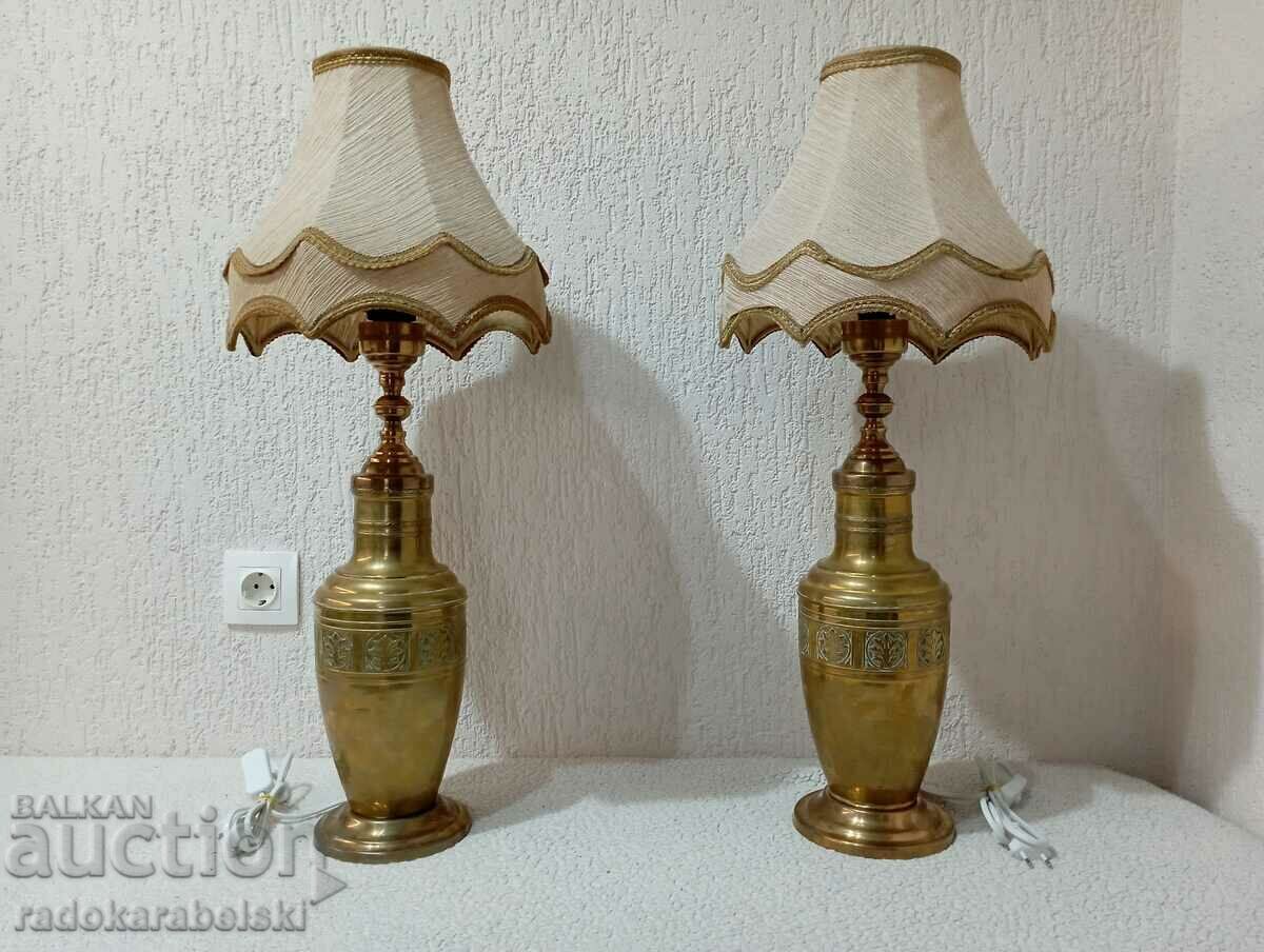 Set of two very large antique brass lamps - lamp