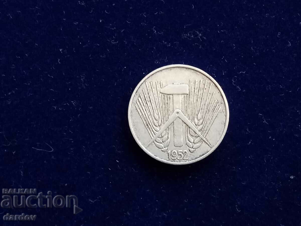 Germany 5 Pfennig 1952 with price 0.90 BGN | € 0.46
