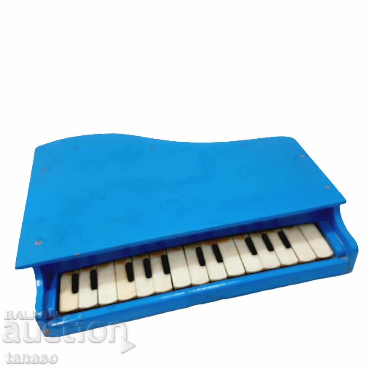 Old children's piano - toy(2.1) with price 25.00 BGN | € 12.78