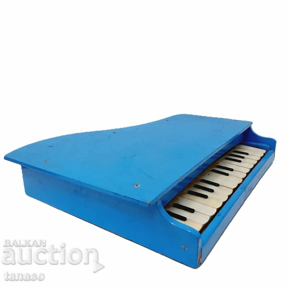 Delivery of Old children's piano - toy(2.1)
