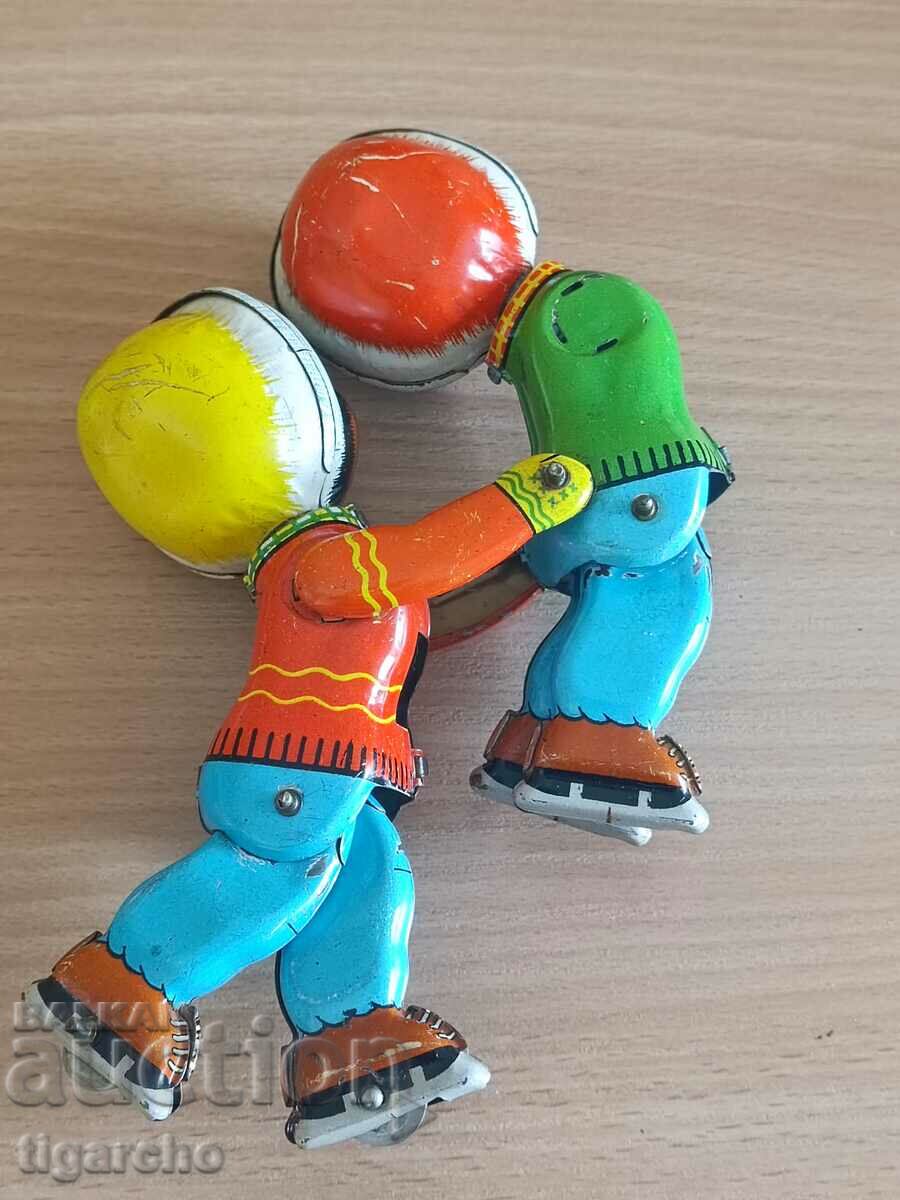 Licitație O jucărie veche de tablă Licitație O jucărie veche de tablă