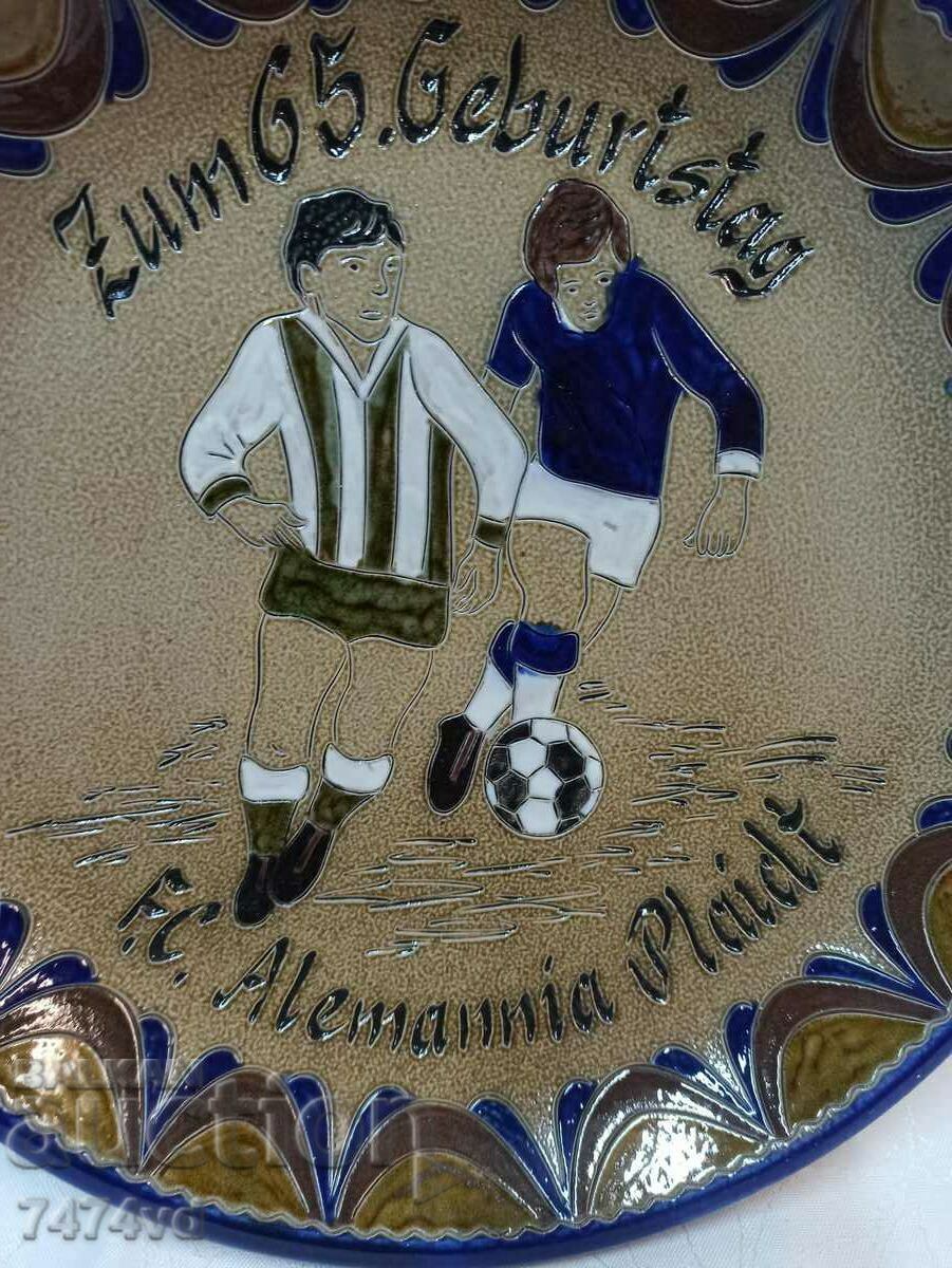 Auction FOOTBALL WALL COLLECTIBLE PLATE Auction FOOTBALL WALL COLLECTIBLE PLATE