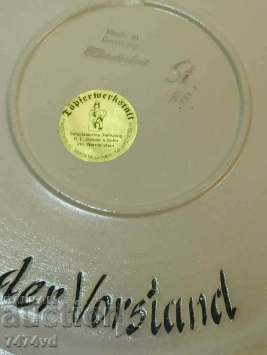 FOOTBALL WALL COLLECTIBLE PLATE - 7 FOOTBALL WALL COLLECTIBLE PLATE - 7