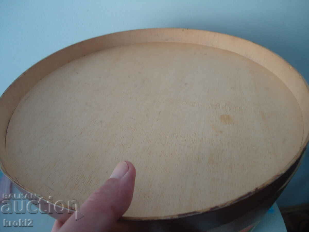 Old vintage hat box - 5 Old vintage hat box - 5