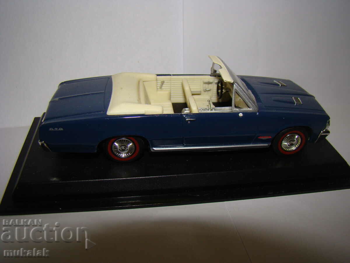 Auction 1:43 PONTIAC GTO 1964 TOY CAR MODEL Auction 1:43 PONTIAC GTO 1964 TOY CAR MODEL