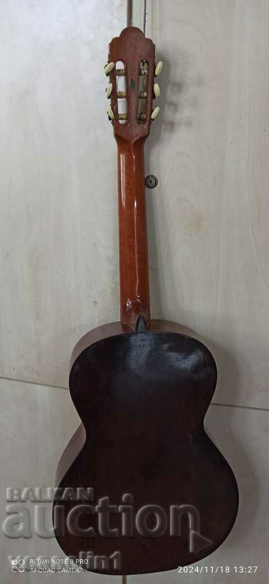 Японска класическа китара kimbara от 70те акустична китара с цена 145.00 лв. | € 74.14 Японска класическа китара kimbara от 70те акустична китара с цена 145.00 лв. | € 74.14