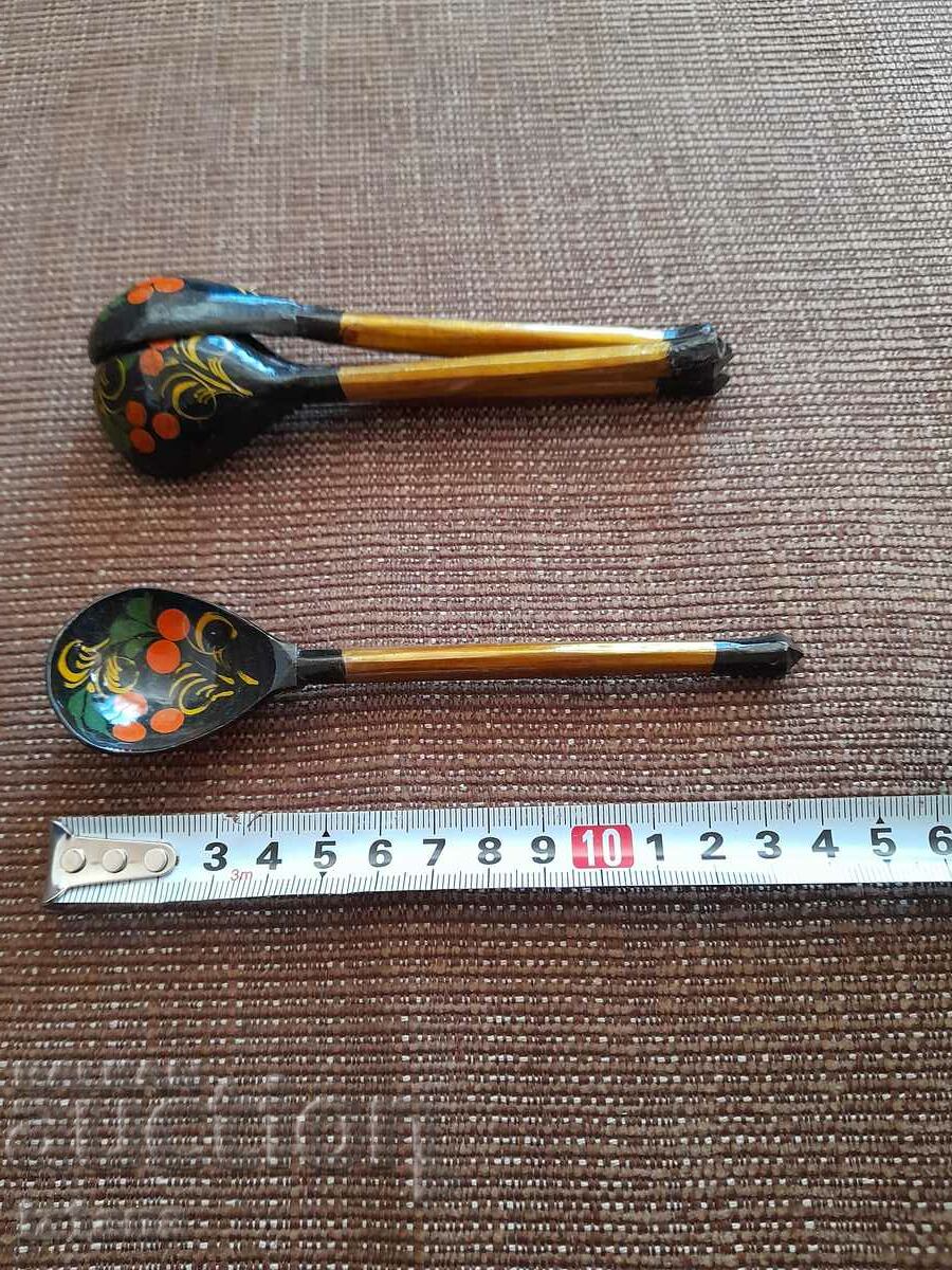 Delivery of Old Russian wooden spoons Delivery of Old Russian wooden spoons
