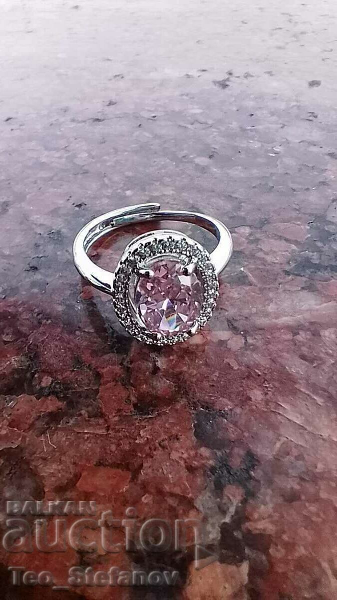 New ring with zircon