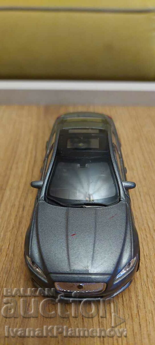 Trolley metal for collectors with price 16.00 BGN | € 8.18 Trolley metal for collectors with price 16.00 BGN | € 8.18